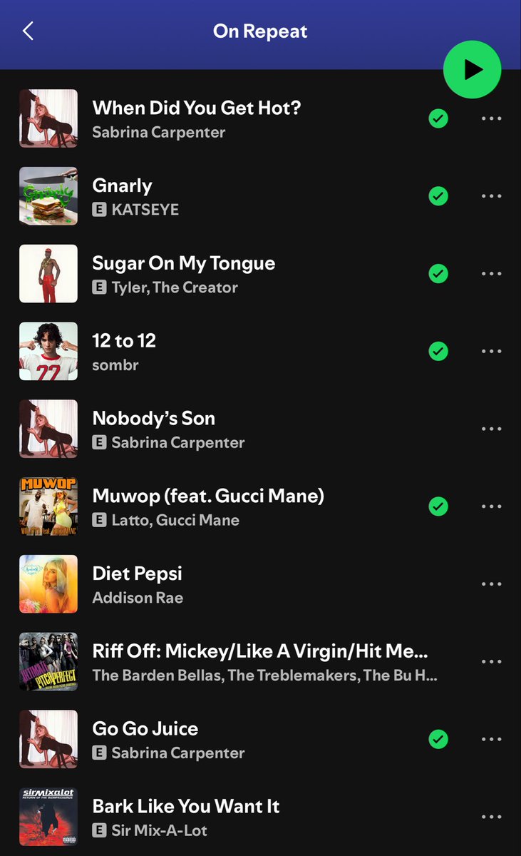 dejavudreamers's tweet image. me vs what I’m listening to