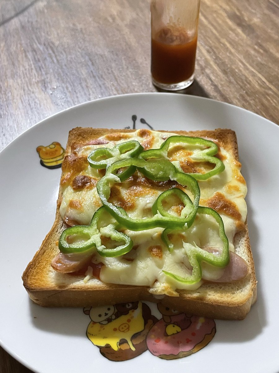 普通のピザトースト🍕
チーズびろーん🤎
#茶色は正義
