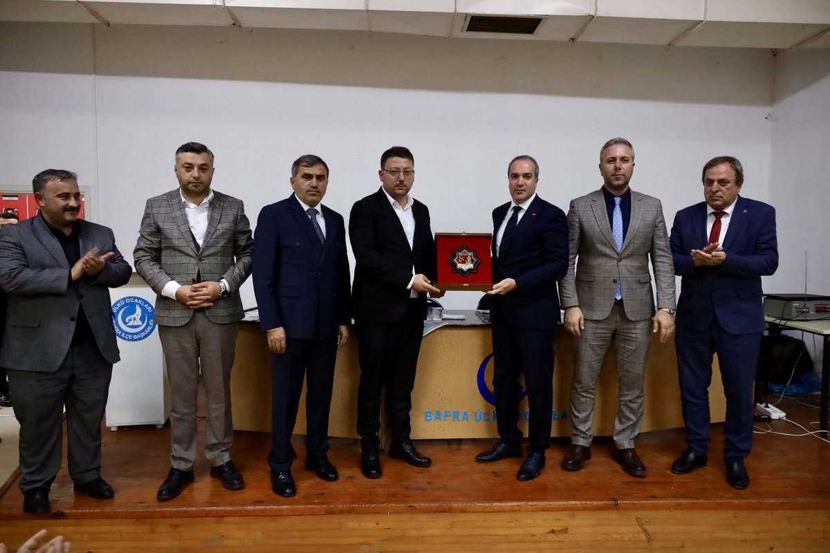 Bafra Ülkü Ocaklarımızın düzenlediği ‘Türk Yüzyılı Akademisi Ülkücü Hareket Sohbetlerine’ katılarak, evimizde, ocağımızda ülküdaşlarımızla sohbet ettik.
Ocağımızın programına, MYK üyemiz Av.Abdülaziz Sekban, MDK üyemiz Ceyhun Çatalsakal, İl başkanımız Burhan Mucur, İl Ocak