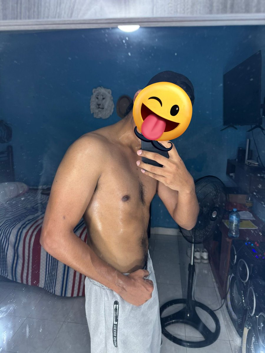 Observandoando5's tweet photo. ¿Que es parece este 
🔥ardiente 
🥵sensual y 
dotado🍆 
😶‍🌫️curioso? 
Quiere experimentar, a cambio de gratificación , por un apuro que trae. 
¿Alguien dijo yo? https://t.co/BOng2SxS9l