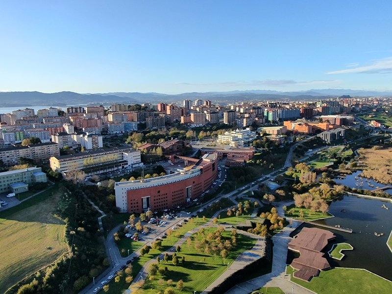 Agradecemos a <a href="/unican/">Universidad de Cantabria</a> su apoyo y respaldo al equipo. Gracias por impulsar el talento y la ingeniería cántabra.

Aprovechamos para agradecer a todos nuestros patrocinadores, colaboradores su apoyo, sobre todo a <a href="/Sodercan/">SODERCAN</a>, principal patrocinador

#UCRacing #MotoStudent #Unican