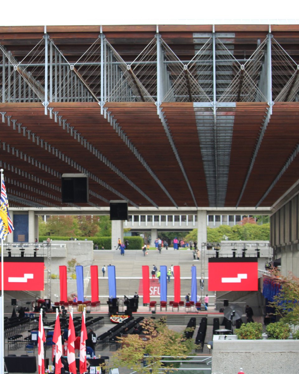 Fall 2025 Convocation! 🎉 
We’re so proud of all of your achievements and can't wait to keep celebrating this week. 

Sharing your day? Tag us