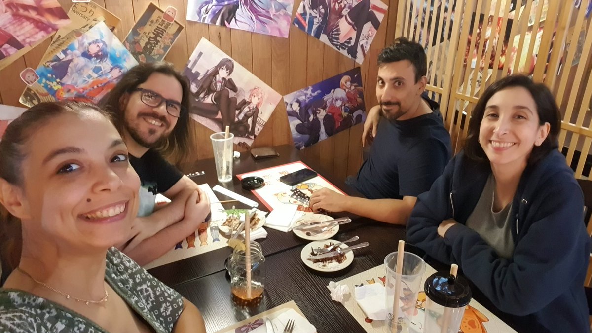 TheRemedyBlog's tweet image. Hoje festejei o meu 35° aniversário a experimentar roupa nova (emagrecer tem destas coisas), a constatar que o Dário é um otaku não assumido e que a minha gata gosta mais de Disney Lorcana do que eu. 

Foi um bom dia! 🎉
