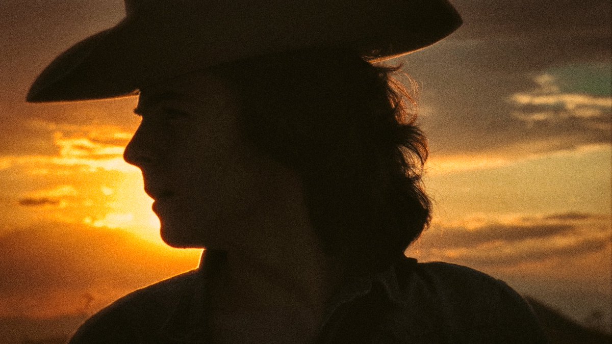 Mojave Desert sunset with yummy <a href="/Dehancer_film/">Dehancer</a> grain and halation.