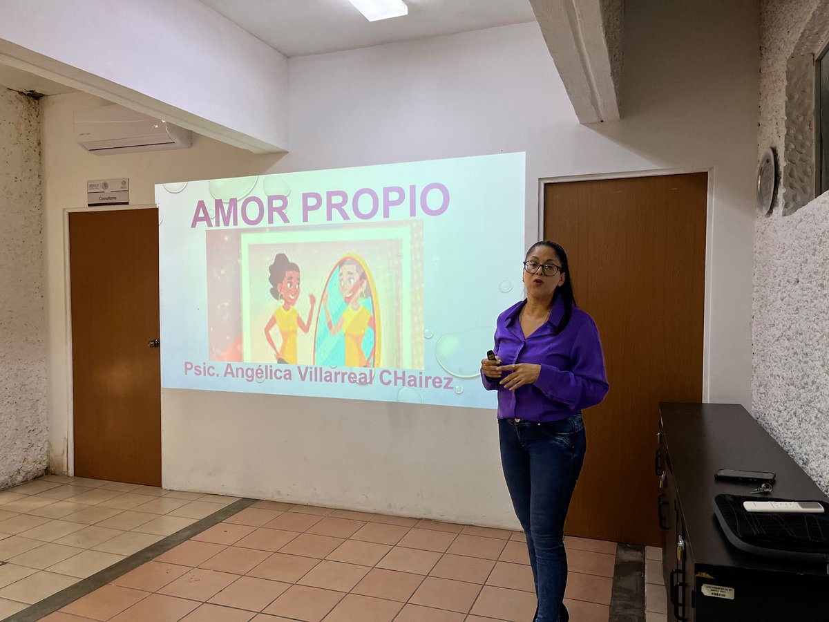 IsssteDurango's tweet image. 💗 En la Clínica de Medicina Familiar del #ISSSTEDurango se realizó la plática “Amor propio”, impartida por la psicóloga Angélica Villarreal Chairez, destacando la importancia de cuidar la salud emocional.
Actividad del programa #ECOSParaElBienestar 🌿✨