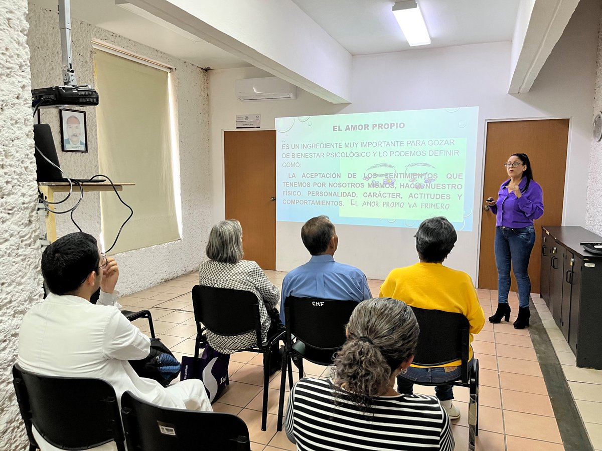 IsssteDurango's tweet image. 💗 En la Clínica de Medicina Familiar del #ISSSTEDurango se realizó la plática “Amor propio”, impartida por la psicóloga Angélica Villarreal Chairez, destacando la importancia de cuidar la salud emocional.
Actividad del programa #ECOSParaElBienestar 🌿✨