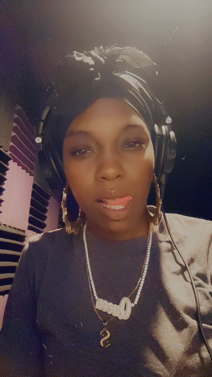 JustKallMeTrice (@mzspitbarz) on Twitter photo 