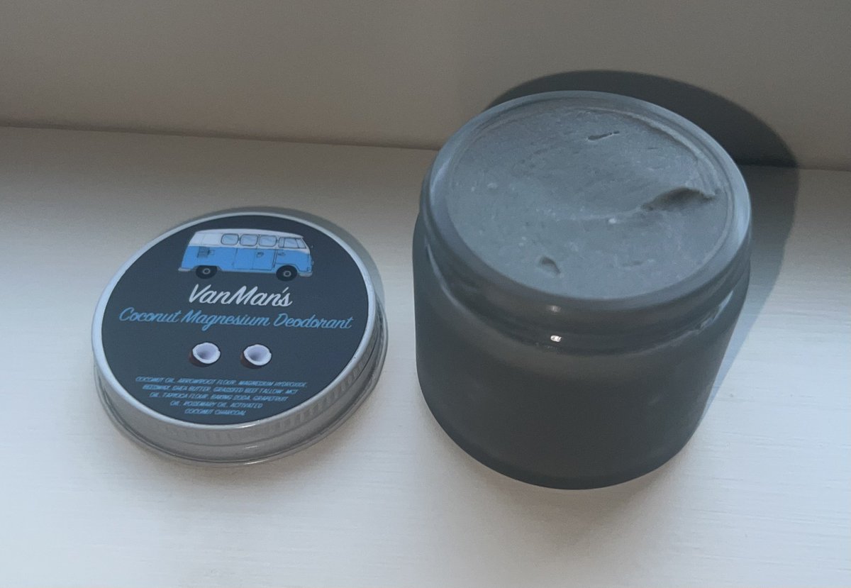 thefarmajoe's tweet image. Nothing like a fresh batch of @Man_with_a_van deodorant 🤌