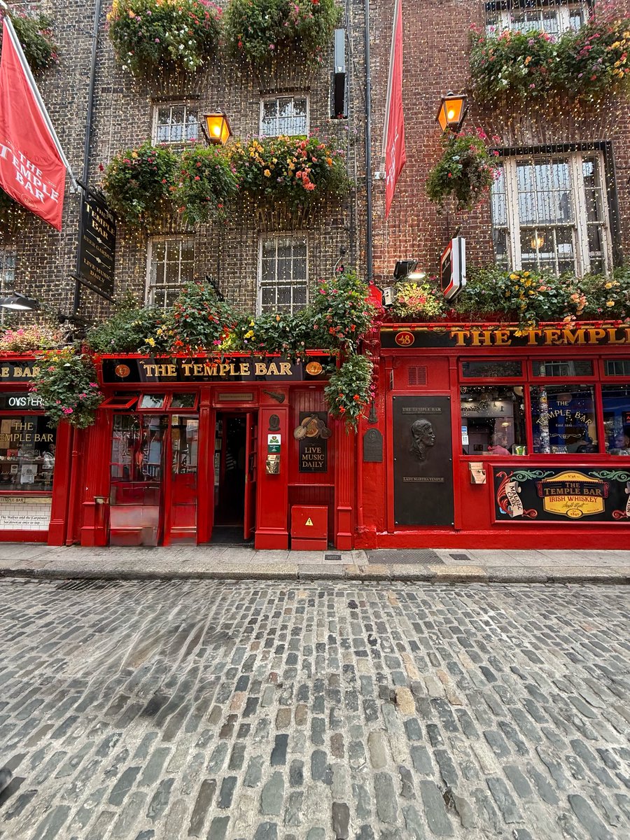 maresp601's tweet photo. @Lillianna277 Some pics from Ireland 😀 https://t.co/OMId808jcK