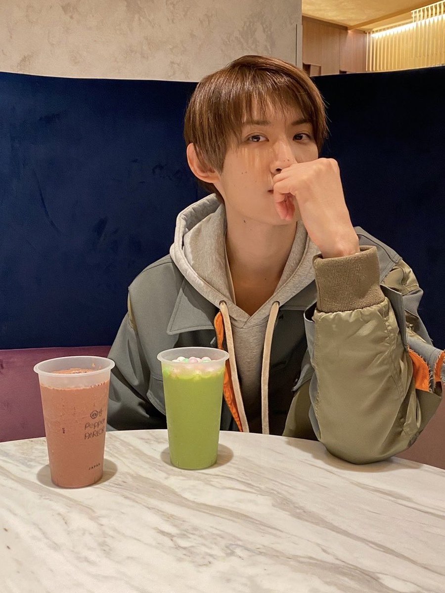 x_photogirl__'s tweet image. 康二くんってほんとカッコよすぎて危険🤯
なんでこんなにもカフェビジュがいいのよ？🥺💭

#向井康二 
#フェイクマミー