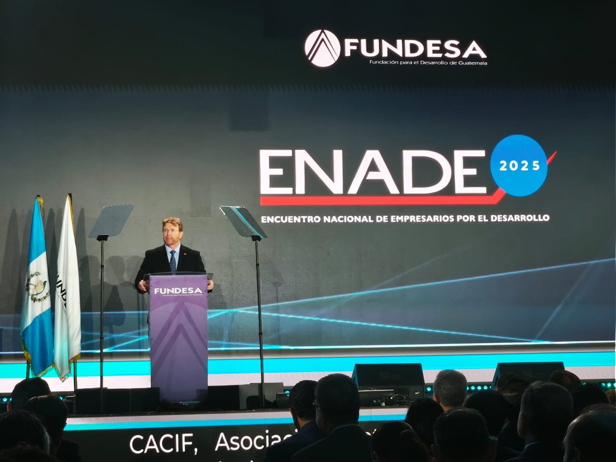 🇬🇹 “Es urgente restaurar el imperio de la ley y enfrentar al crimen con decisión.”

El presidente de <a href="/CACIFGuatemala/">CACIF</a>, Charles Bland, en #ENADE2025, hizo un llamado firme:

📍Ponerle un alto al crimen organizado, al contrabando, las extorsiones y las invasiones que afectan a miles