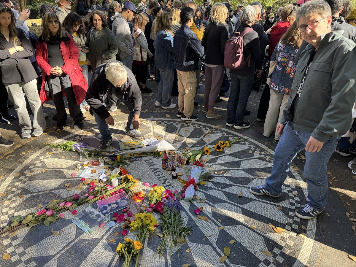 jayladd9876's tweet image. Wow, what a bday for #awayjay … this one is a bucket list tick … visited the #imagine mosaic and hours of tunes .. #lennon #nyc ..