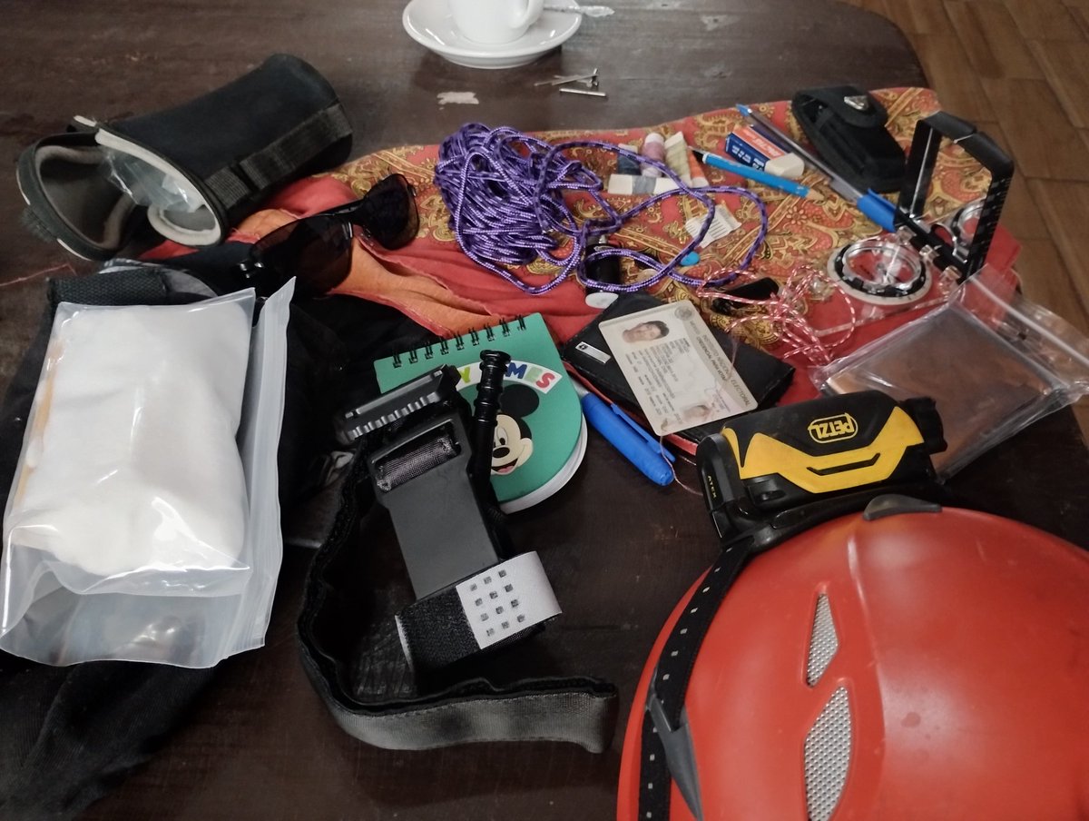 escondido0's tweet photo. Iniciamos actividades a los pies del majestuoso #VolcánTacaná, con un entorno natural impresionante y condiciones ideales para el desarrollo de nuestras prácticas.
Preparando los materiales y equipos necesarios para las próximas jornadas de trabajo. 
#UniónJuárez #Capacitación https://t.co/hCg7tlwOp1