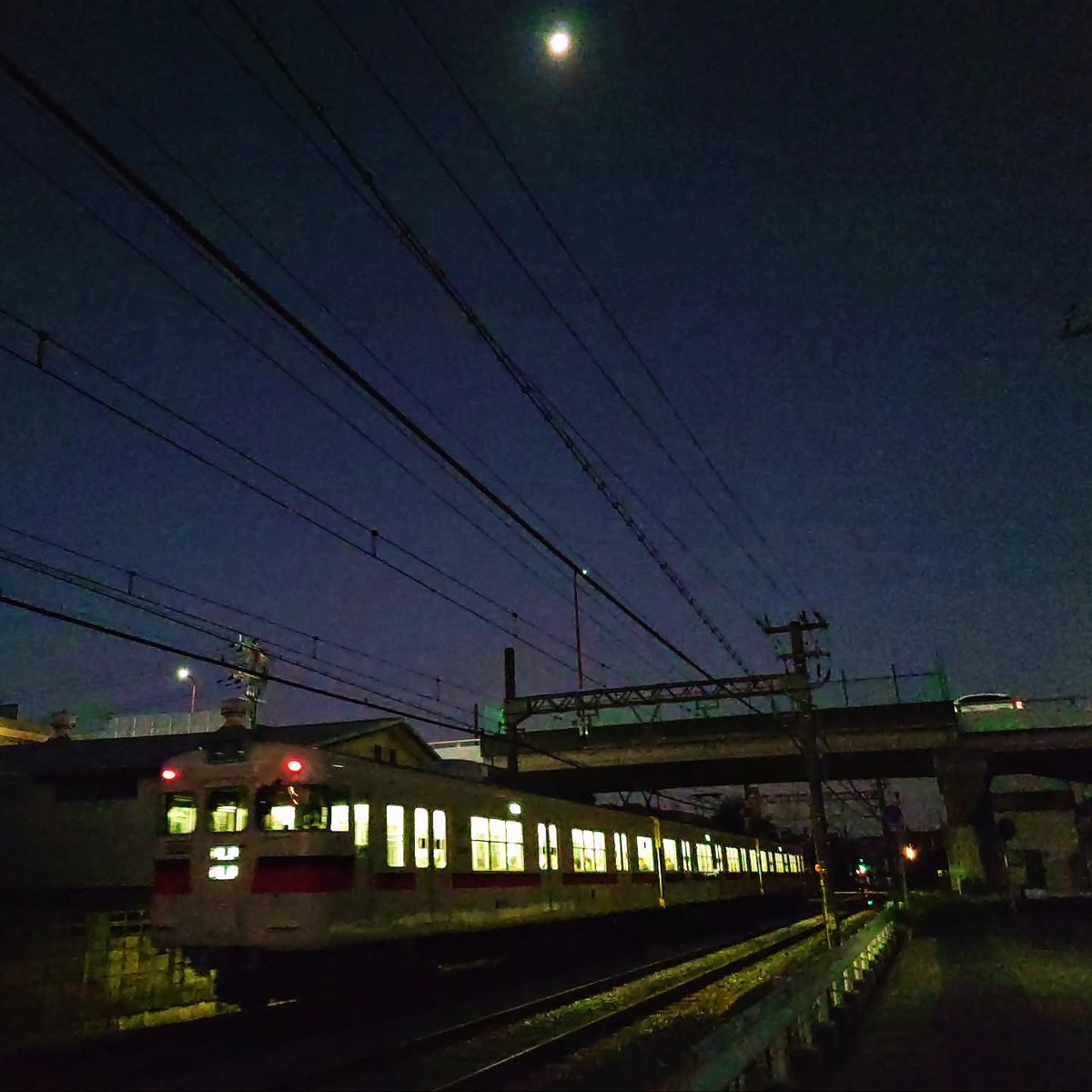 nadamatsuri's tweet image. 今朝の山陽電車
#電車 #鉄道 #山陽電車 #山陽電鉄 #鉄道橋 #myhimeji
 #鉄道好きな人と繋がりたい