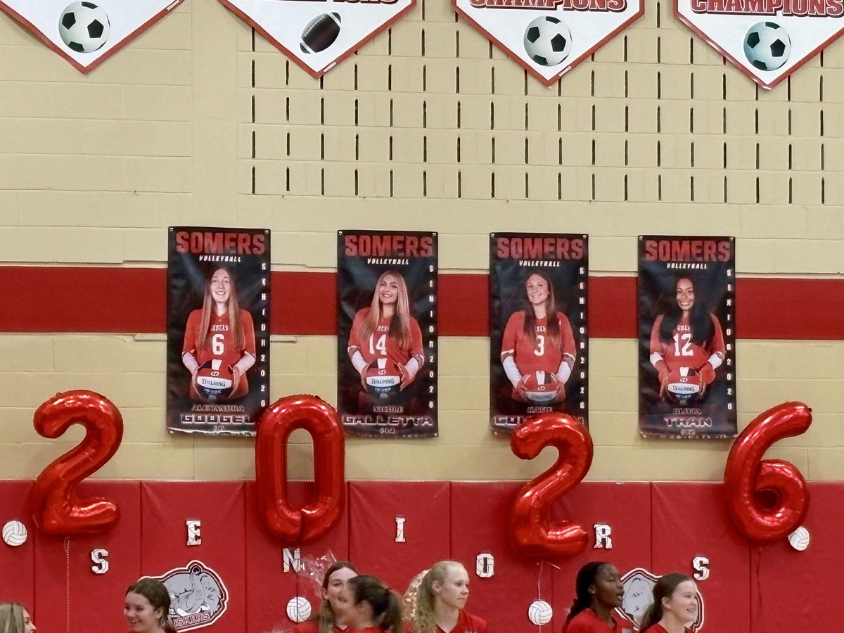 SuptDocB's tweet image. Congrats to our @SomersNYTuskers girls volleyball seniors!  Once a Tusker, always a Tusker. 🐘🐘