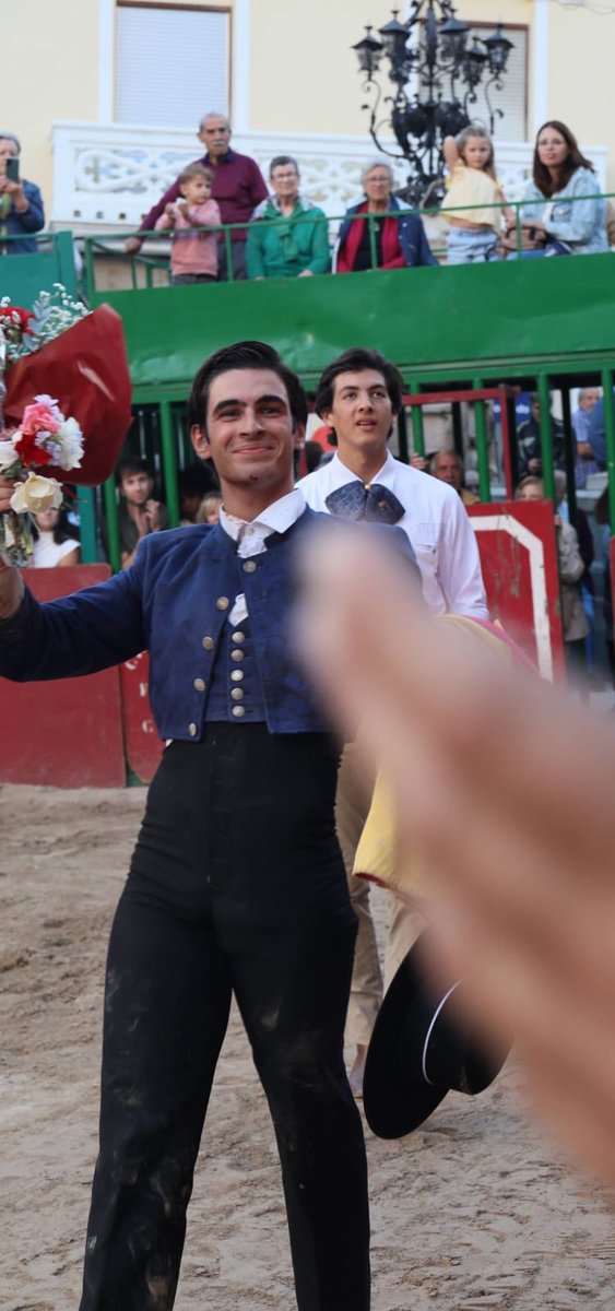 Siempre esas voces... esas voces fantasmas...