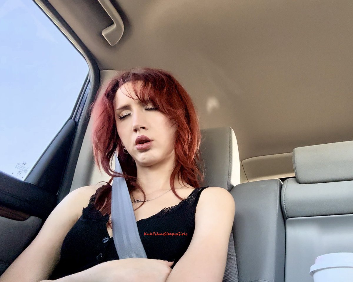 knkfilmsstudio's tweet photo. A relaxing car ride to her destination, ended up being ‘Sleepy’ FUN instead!“Sleepy Luna”-Out 10/12 on Patreon.
#sleepy #sleepygirl #limp #chloroformfetish #chloroformed #sleepyfetish #unconsious #feet #sleepyfeet #fetish #knockedout #outcold #zzz #damselindistress #footfetish https://t.co/XFoBeVP2Nk