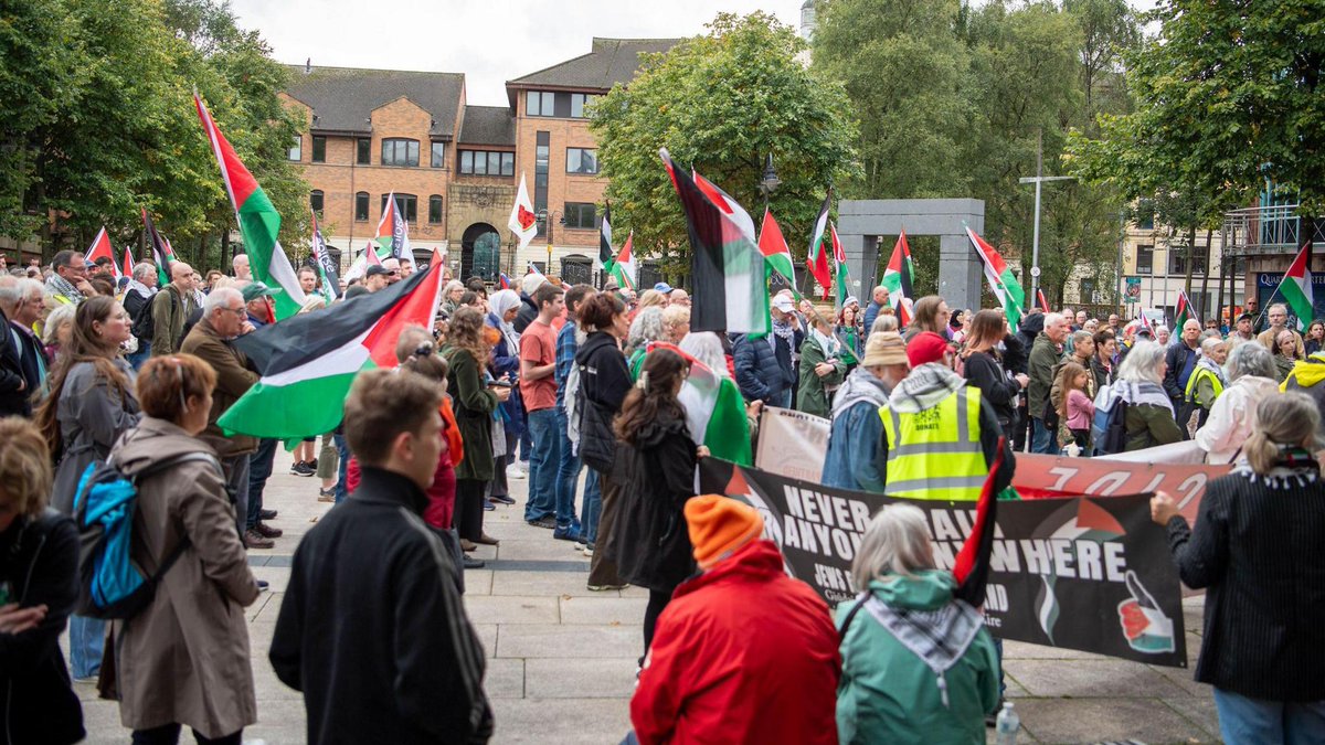 justhere4transf's tweet photo. @PaulGosling1 Meanwhile in Belfast city centre every weekend... https://t.co/ehFdYMtRCa