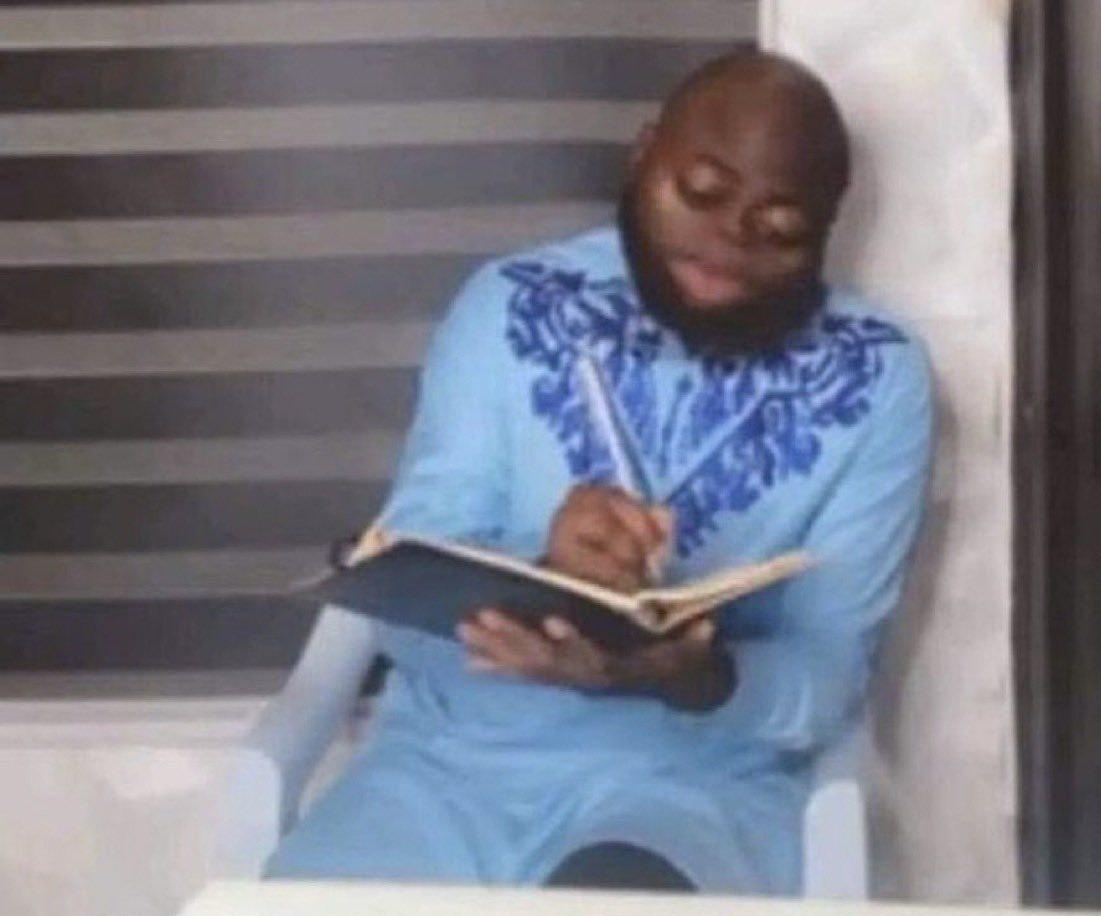 The year don almost finished my plan for the year non like this don work 😭
