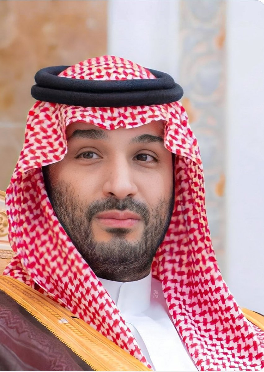 #محمد_بن_سلمان 
سيّدي من شعبك اللي فيك هايم
يا سنام المجد، زوده بعض زودك 
من   بشاير    خيرنا   شوفَتْك  دايم
جعلنا.   في خير ما نعْدَم  وجودك
يا ذرانا.    لا كثح    صلف   السمايم
لك  ولانا بموْقِفٍ  يِعْمِيْ   حسودك
مبارك الودعاني