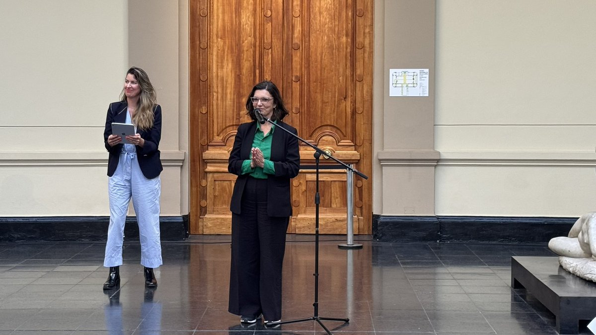 udeconcepcion's tweet photo. #VinculaciónUdeC: Los directores @ExtensionUdeC y @PinacotecaUdeC participan en @MNBAChile de inauguración de la muestra "Memorias de una obra en recuperación. Centenario de Julio Escámez", trabajo colaborativo entre el #MNBA y la curatoría de académicos e investigadores #UdeC. https://t.co/bMnwE0hKDF