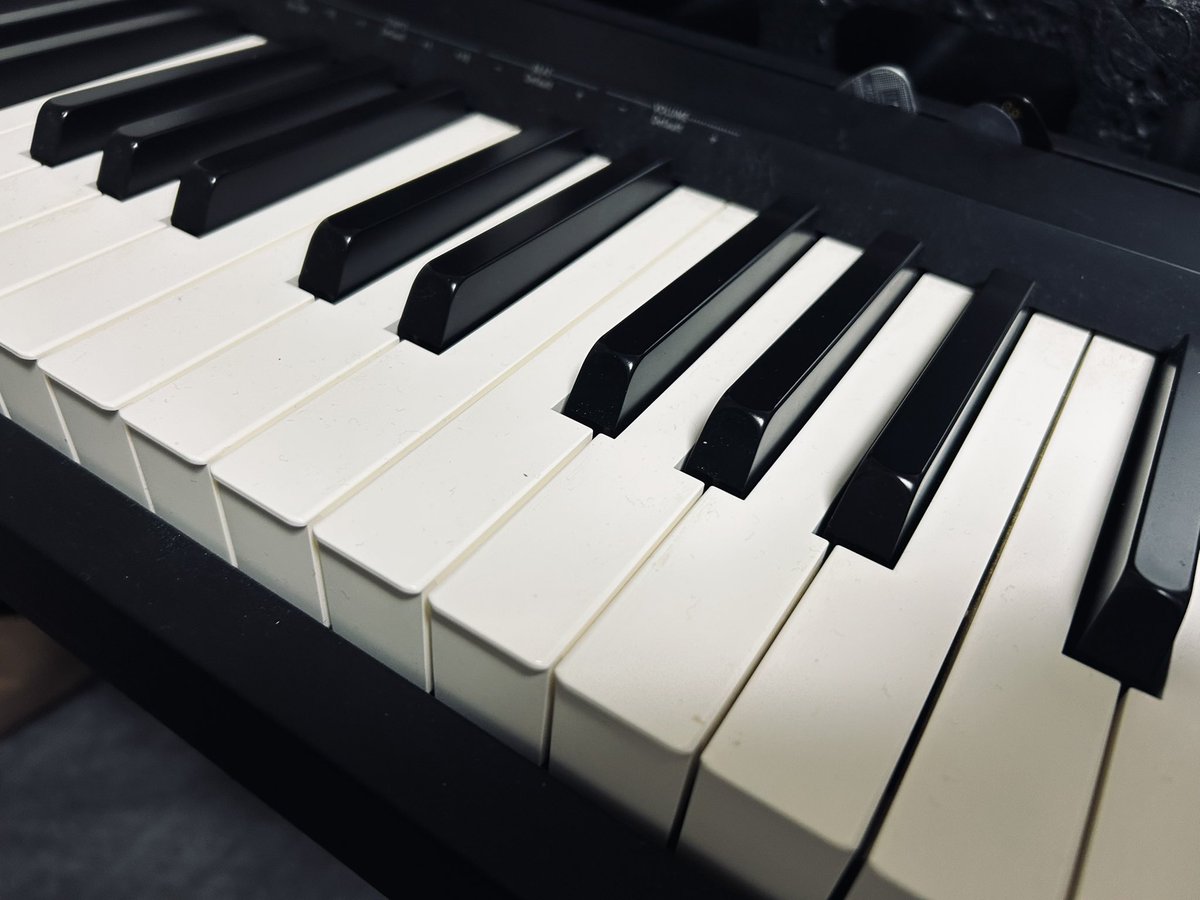 OHAYO🦁
本日ピアノRec.ね。
昔よりちょっと上達してきました🎹