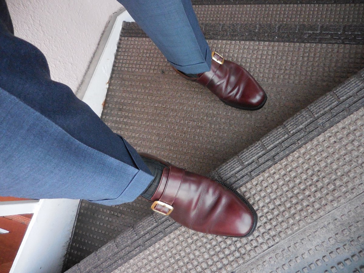 TGIF🤗おはようございます
今日は昨日の色違いのGMW🩷ネクタイもピンクで🤣🤣🤣
明日から三連休楽しんで下さいね～✨私は相変らずインドアでのんびり過ごします🎵🎵では良い週末を👋👋👋