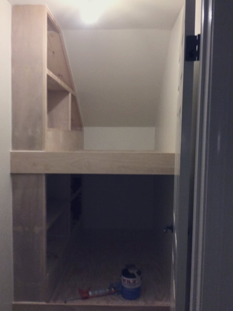 RossDaigle's tweet image. Tell me-
How did I do?
See the sketch. Now see the project in progress.
Now see the finished product.
What do you think? A good mini-bunk?