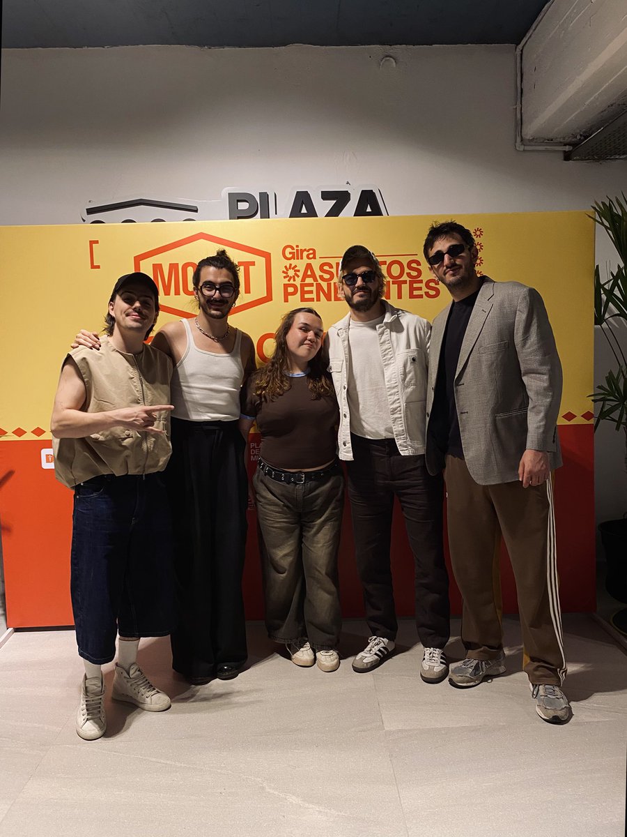 delfina 🪁 tweet media