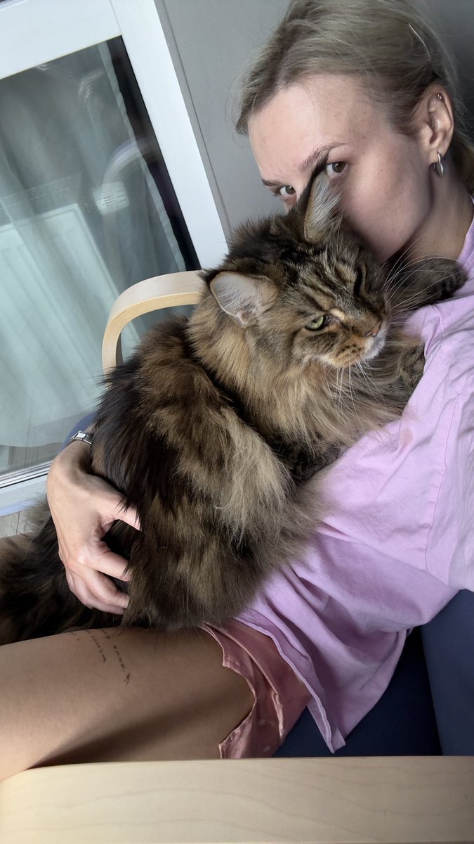 во вторник остановилось не только его сердечко, но и моё. не знаю, где еще существует такая любовь и как дальше жить тоже не знаю