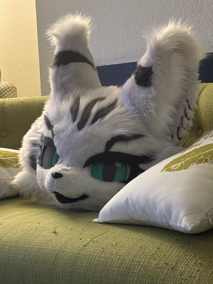 She’s just sitting there smogging on me!