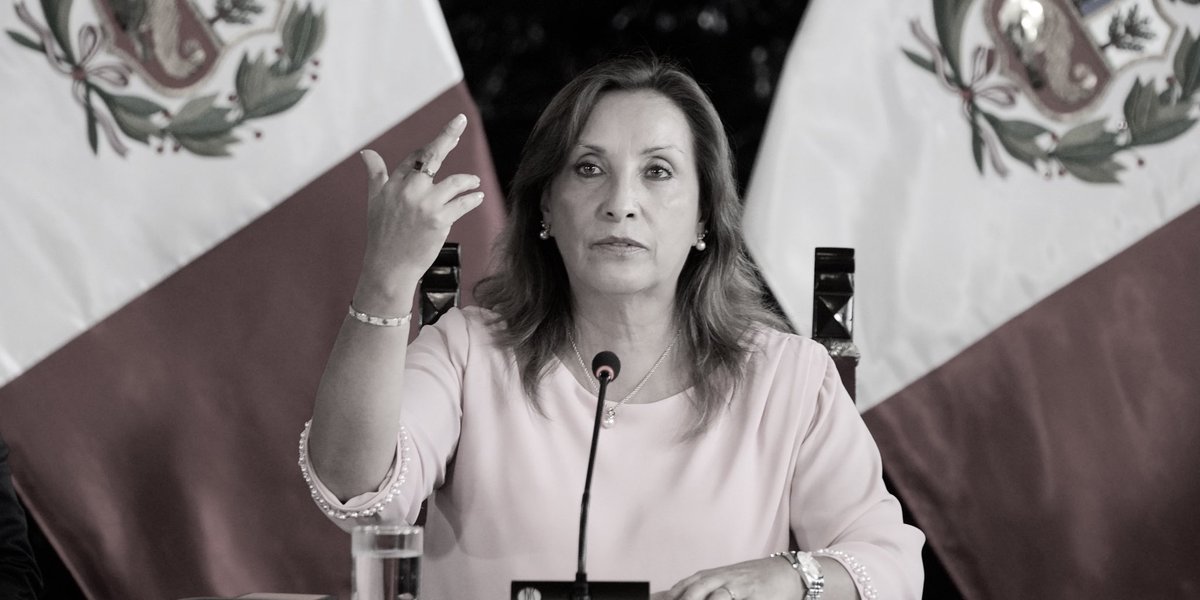 Saluden a Dina Boluarte que se nos va.

Por fin se nos va esta vieja de mierda.