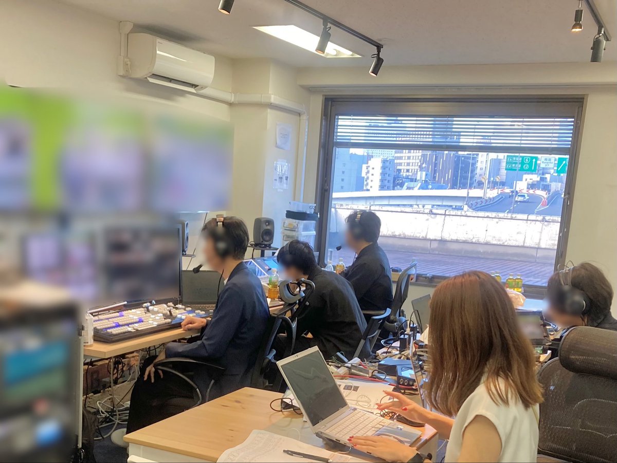 TokyoStreaming's tweet photo. 今日も都内と地方と、配信・収録・動画編集・番組編集とみんな動いております！
なかなか、ずっとめまぐるしくさせていただき、緊張感もありますが、
様々なお客様と様々なコンテンツに携わることができて、やはり楽しいですね✨

#ライブ配信 #動画制作 #動画編集 #CG #収録 #モーションキャプチャー https://t.co/CJM01f2aE0