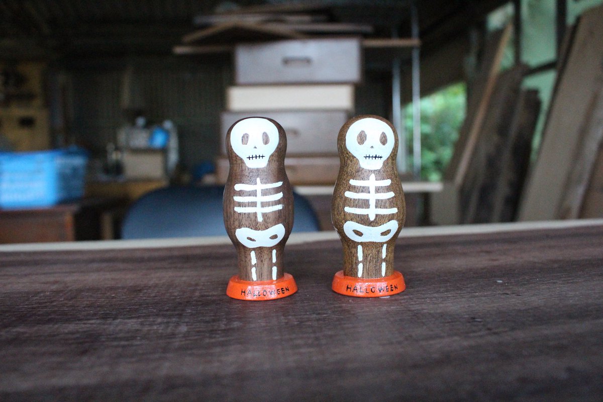 yamanomae's tweet photo. 今日から阪急うめだ本店のセッセさんでハロウィン人形ガイコツの販売があります。
ぜひお越しくださいませ。 https://t.co/6zFAF6pc5i