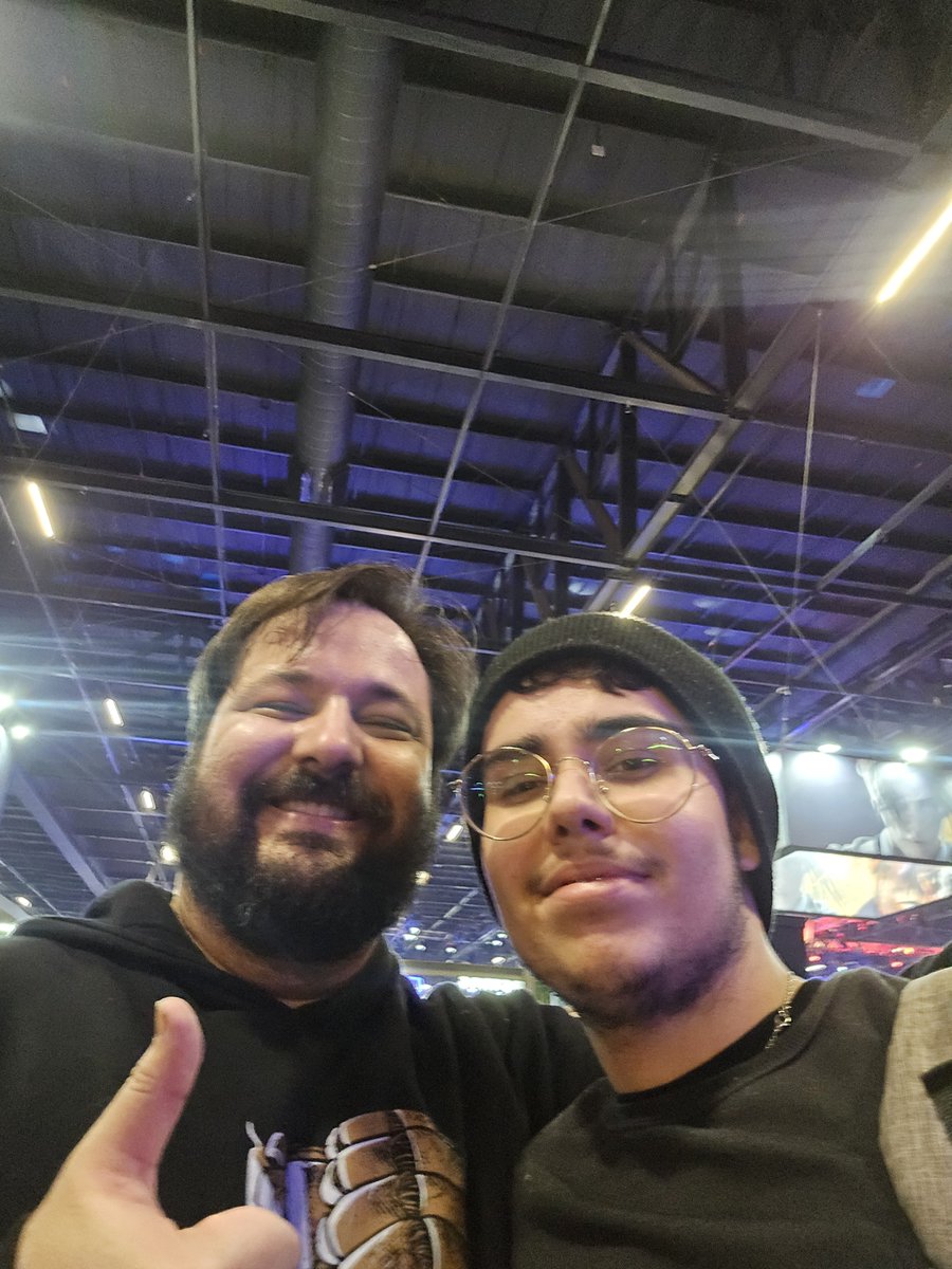 DiegoDolphin's tweet image. Muito obrigado pelo carinho @Core__Core
Você é uma pessoa sensacional, aquele abraço fez meu dia ❤️