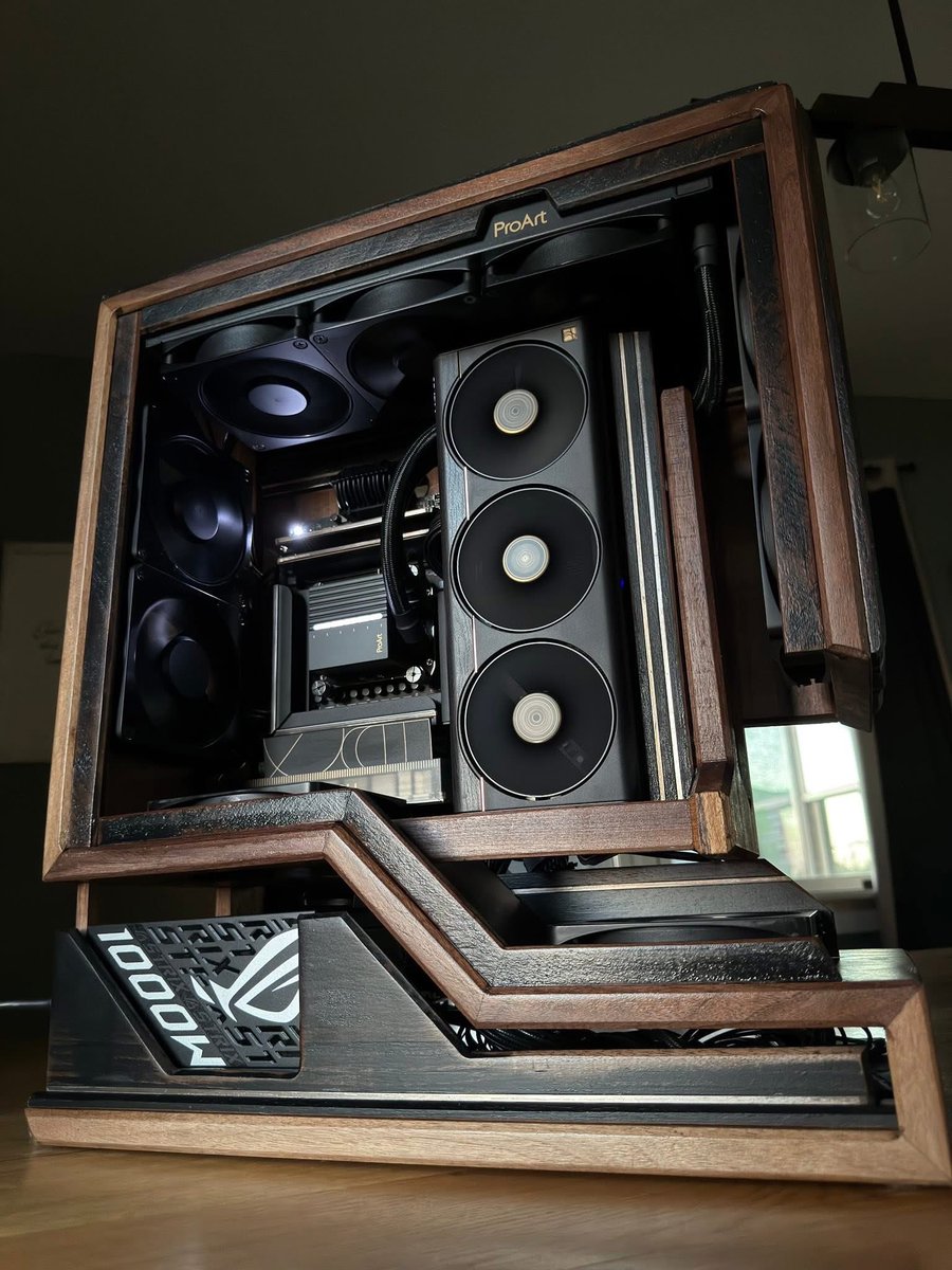 XPCMTeam's tweet image. Fantastic Wooden-themed ASUS ProArt PC workstation 😍🔥👍 built by @j.bbuildz (IG)

#pcbuild #pcsetup #custompc #liquidcooling  #watercooledpc #xpcm #jbbuildz #asus #proart