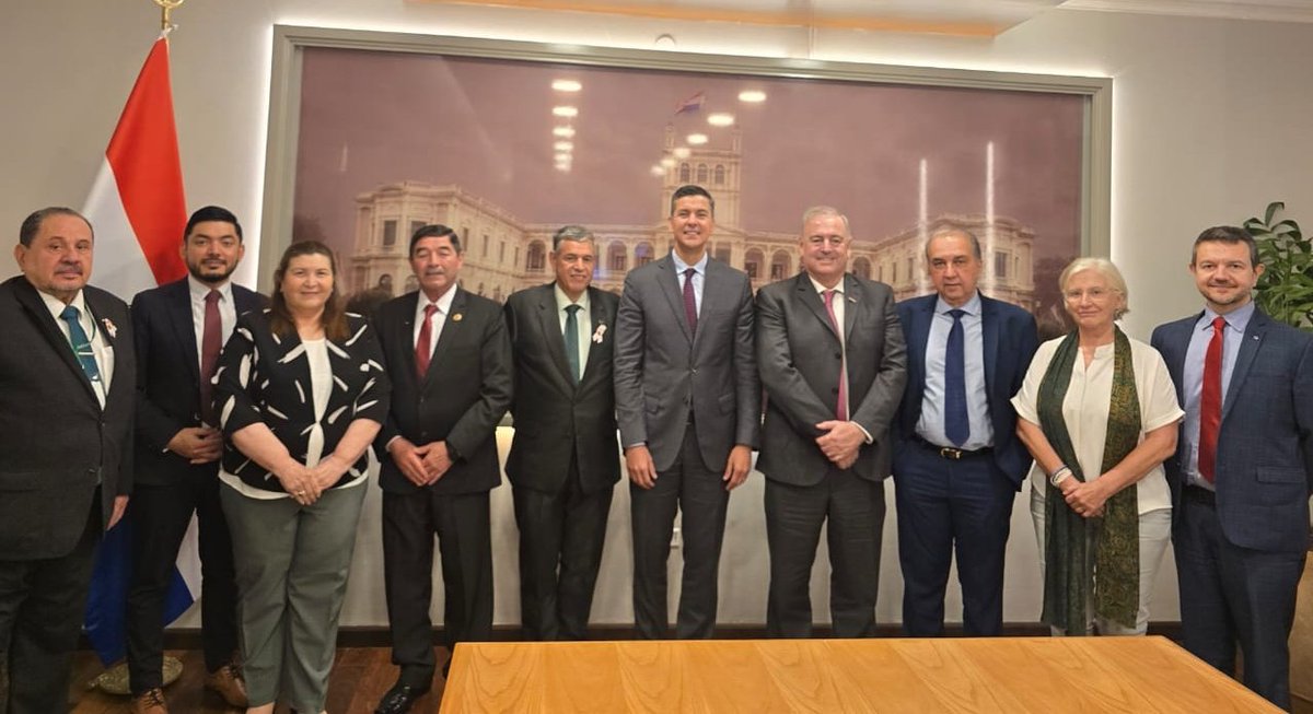 🌎🤝🇵🇾 Fuimos recibidos por el presidente de #Paraguay <a href="/SantiPenap/">Santiago Peña</a> quien destacó la capacidad de las #cooperativas de generar desarrollo desde una perspectiva económica solidaria.

📍 Esta semana realizamos en Asunción el tercer evento regional del #2025AñoCoop ✨️