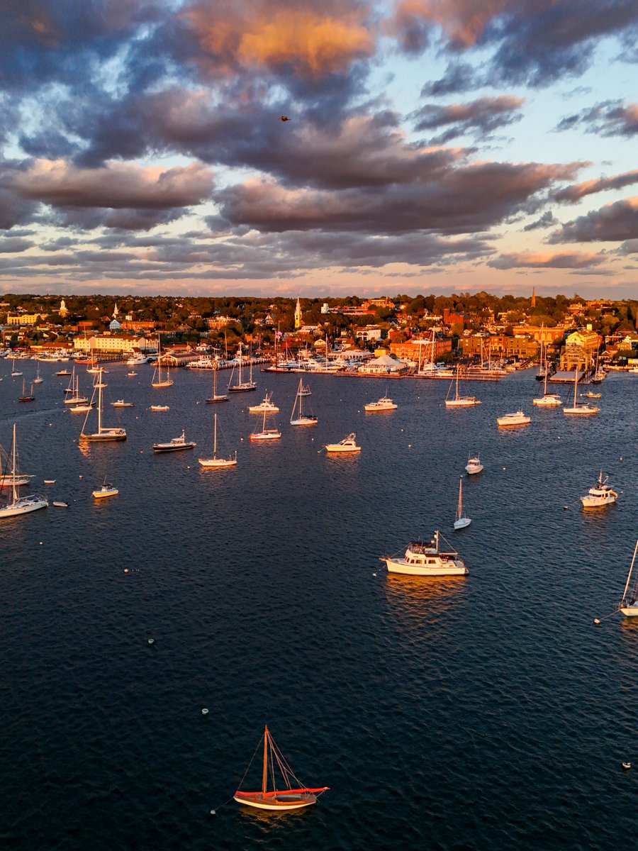Think: a comedy fest, Bowen's Wharf sidewalk sale, giant pumpkins, road races, foliage harbor cruises, and more 🧡 

Long Weekend Picks: bit.ly/3TYTs6y