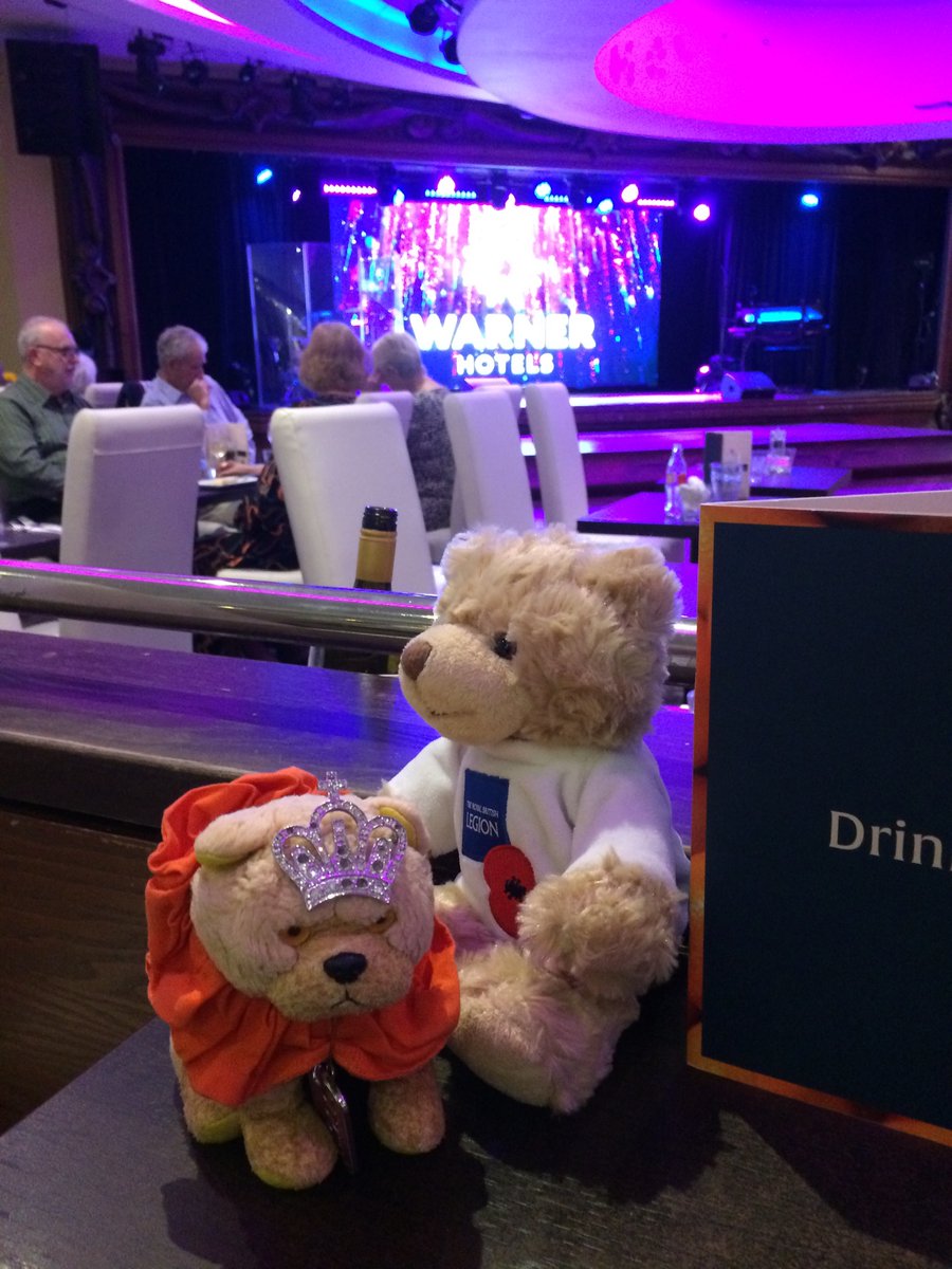 Day 4 an‘ our final #dinner @ #Warners Alvaston Hall; prawn coktail vol-au-vent an mixt salad, followd by #Oriental buffet an’ fruit salad wit’ a waffl cone. Charlie an Poppy’s #datenight continued w’ile I babysat deir cub, Ched. Also da ‘otel’s #stage from our girls’ #nightout .