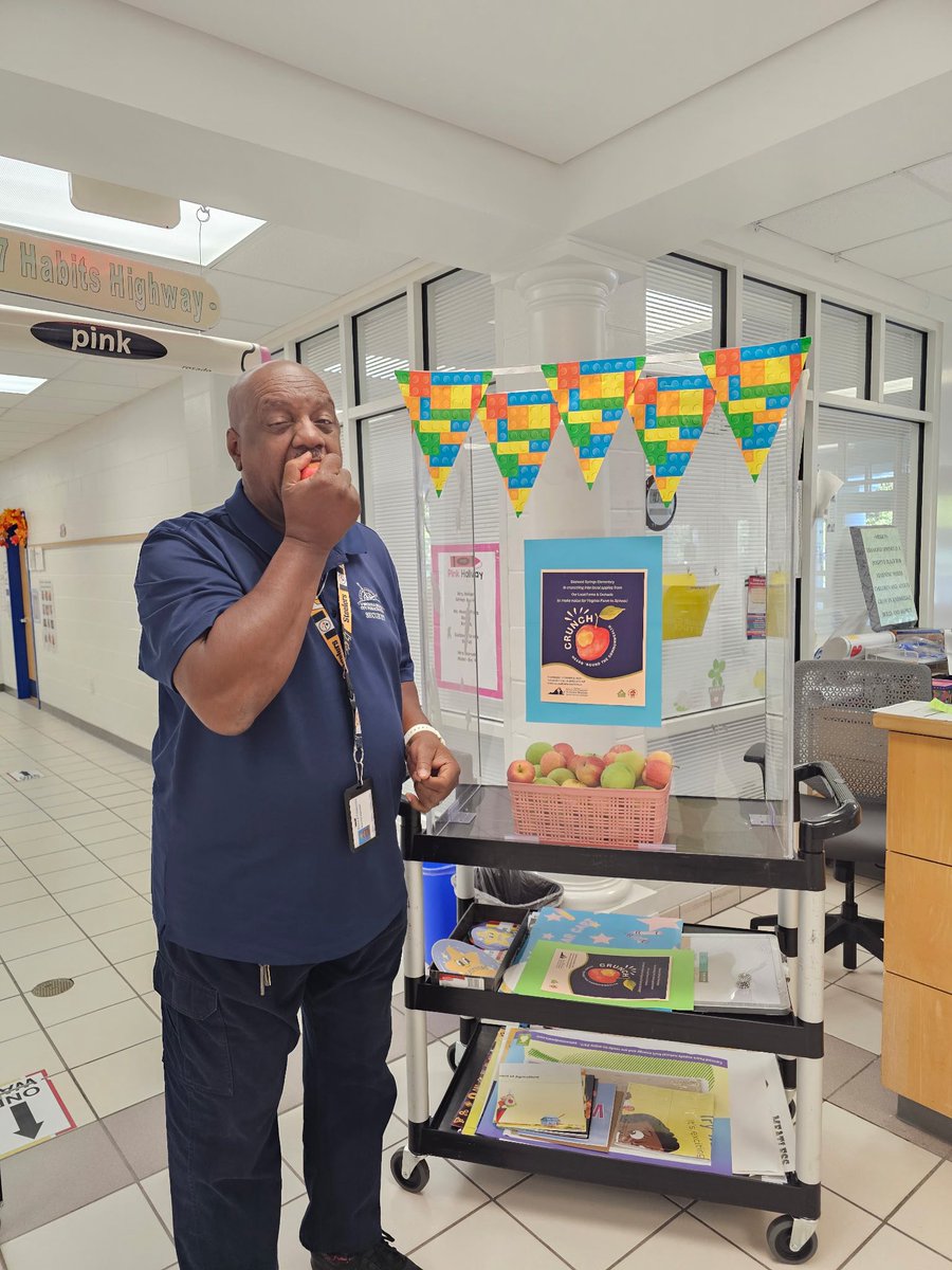 Betti Bell Lindauer tweet media