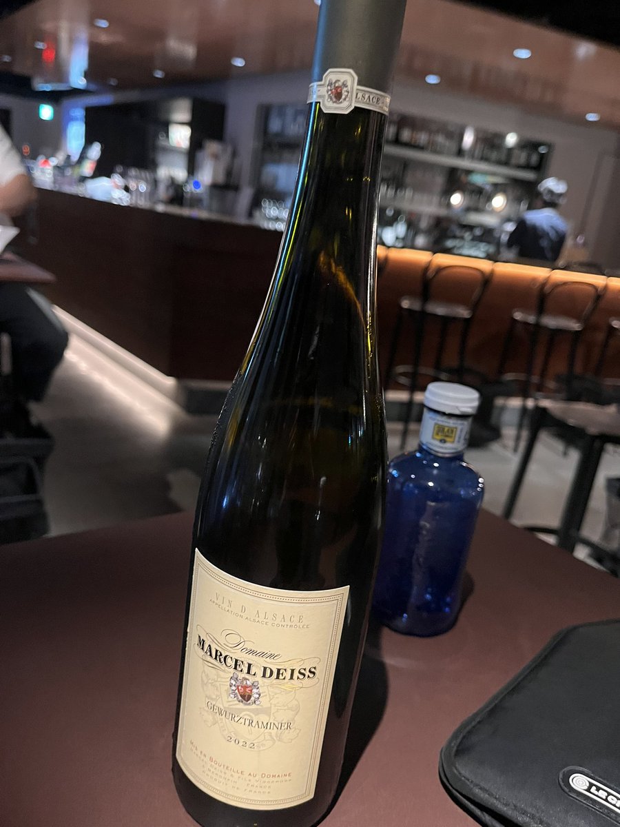 医者の男友達から連絡もらってかなり久しぶりにサシで飲んだけど、普段どんだけふざけてても志高く仕事しててかっこいい面があるな、と。改めて。
楽しかったなー！