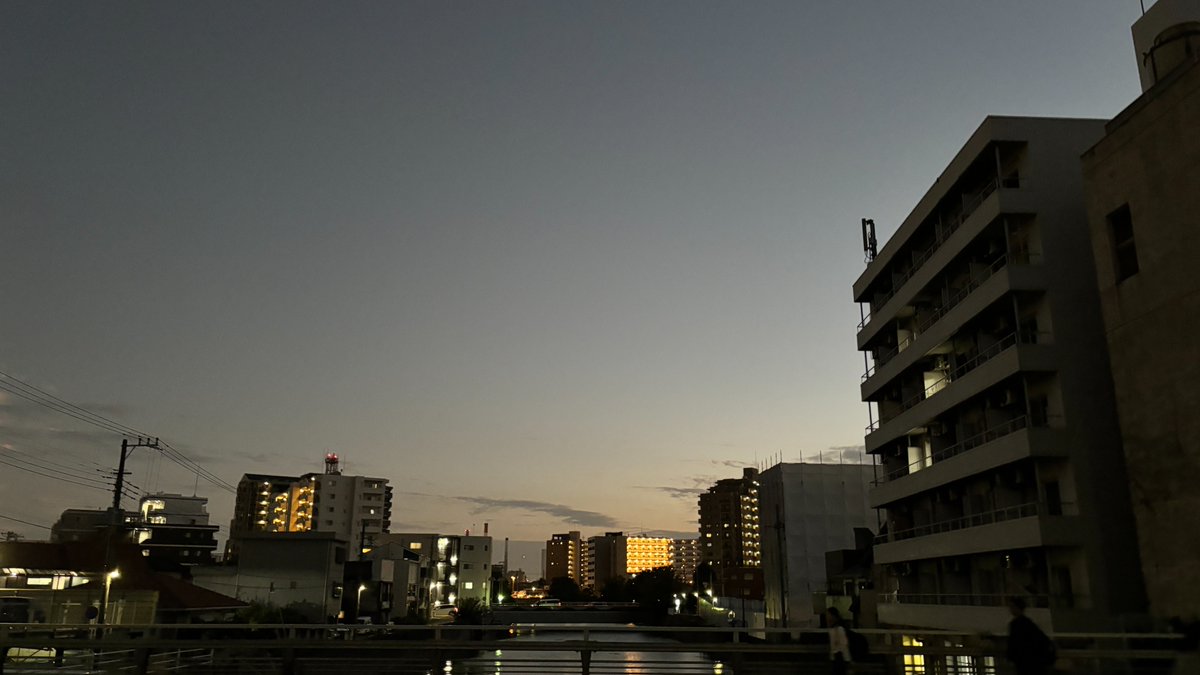 DesignEngineerZ's tweet image. おはようございます！

今日は目の愛護デーだそうです👀

たまには遠くを見て休憩しましょ🌟

#エンジニア #エンジニアと繋がりたい #企業公式相互フォロー #企業公式夏のフォロー祭り #企業公式さんと繋がりたい #企業公式が地元の天気を言い合う #企業公式が朝の挨拶を言い合う #企業公式つぶやき部