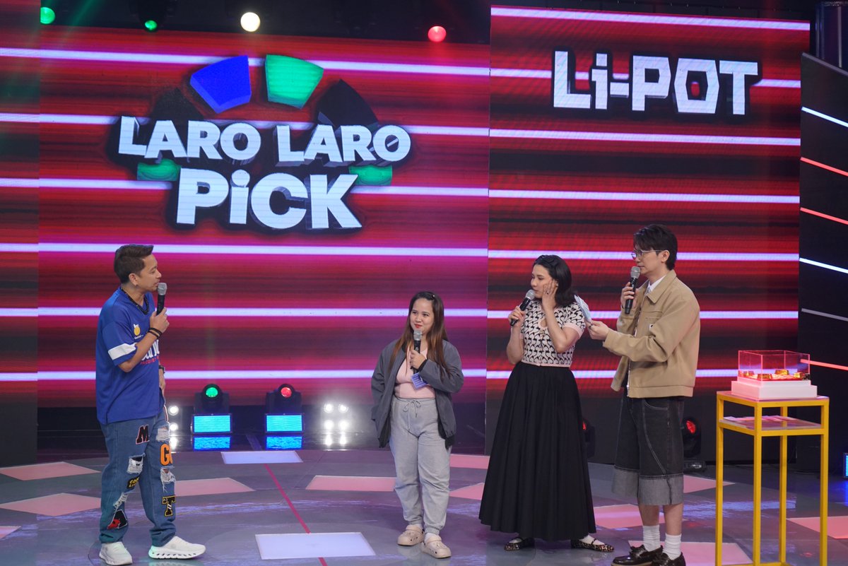 itsShowtimeNa's tweet photo. Dahil LI-POT ang pinili ni Ate Rina, ang premyo bukas ay β±200,000
#ShowtimeAngFUNhalan #LaroLaroPick
WATCH #ItsShowtime LIVE:
https://t.co/Gs3IAXTxDD https://t.co/rPlj1CwKs5