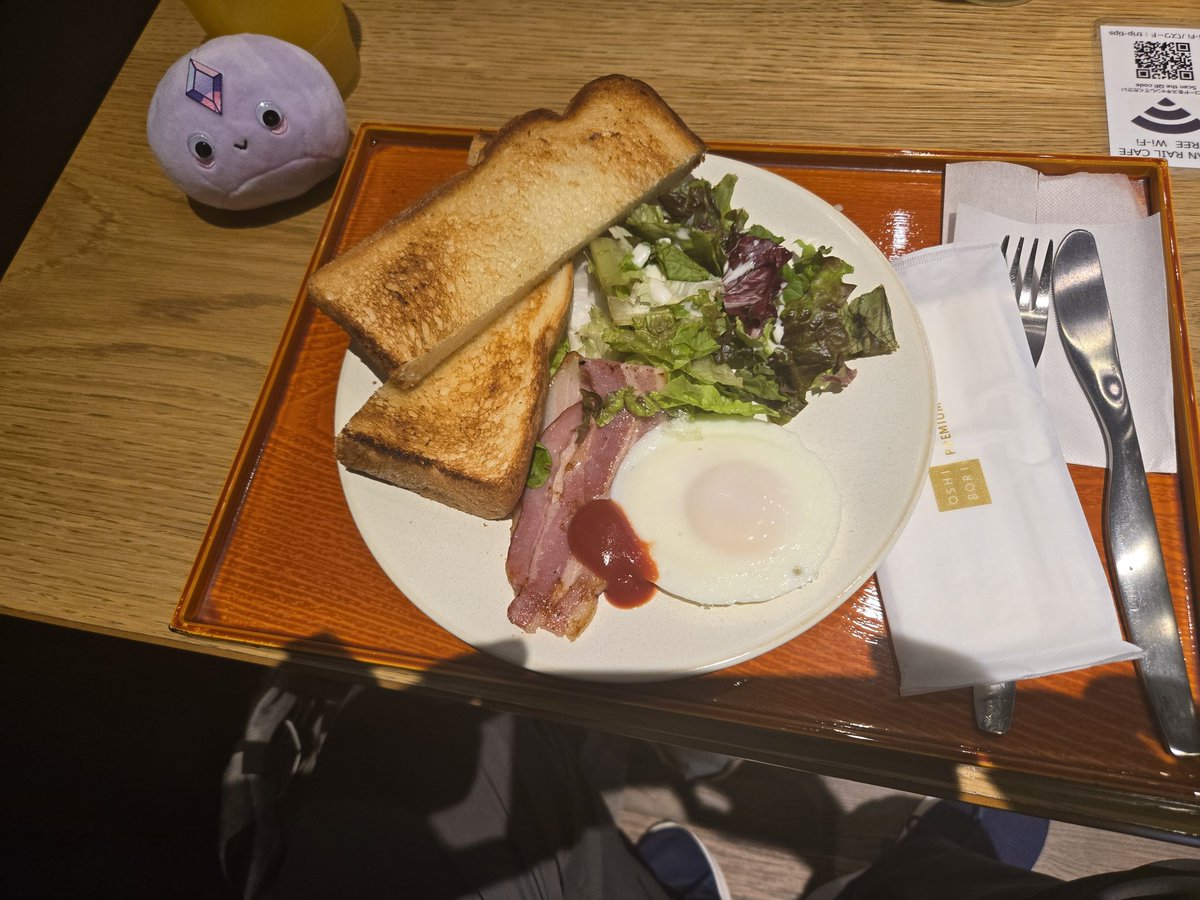 Tried a western breakfast at Japan Rail Cafe. It was pretty good. Forgot to bring Biboo out.
#LMOAI
#pebblesona