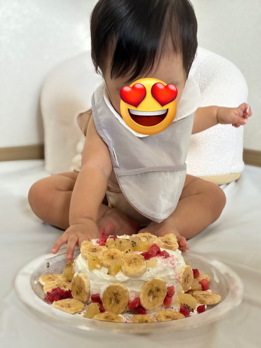 copanda93__'s tweet photo. 🎉🎂🥂𝐻𝑎𝑝𝑝𝑦 𝑏𝑖𝑟𝑡ℎ𝑑𝑎𝑦💐🧸🎁
赤ちゃん卒業。
まだまだ赤ちゃんでいてくれていいんだよ。
この1年間幸せな時間をくれてありがとう。
癒し系で毎日笑顔で可愛すぎる。
これからも一緒に色んなとこ行ったりして
いっぱい思い出作っていこうね🥺💕︎
生まれてきてくれてありがとう👶🏻💗 https://t.co/GELNMmflTg