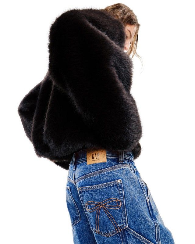 Gap × Sandy Liang〉初のコラボレーション！ 10/11（土）AM0時に