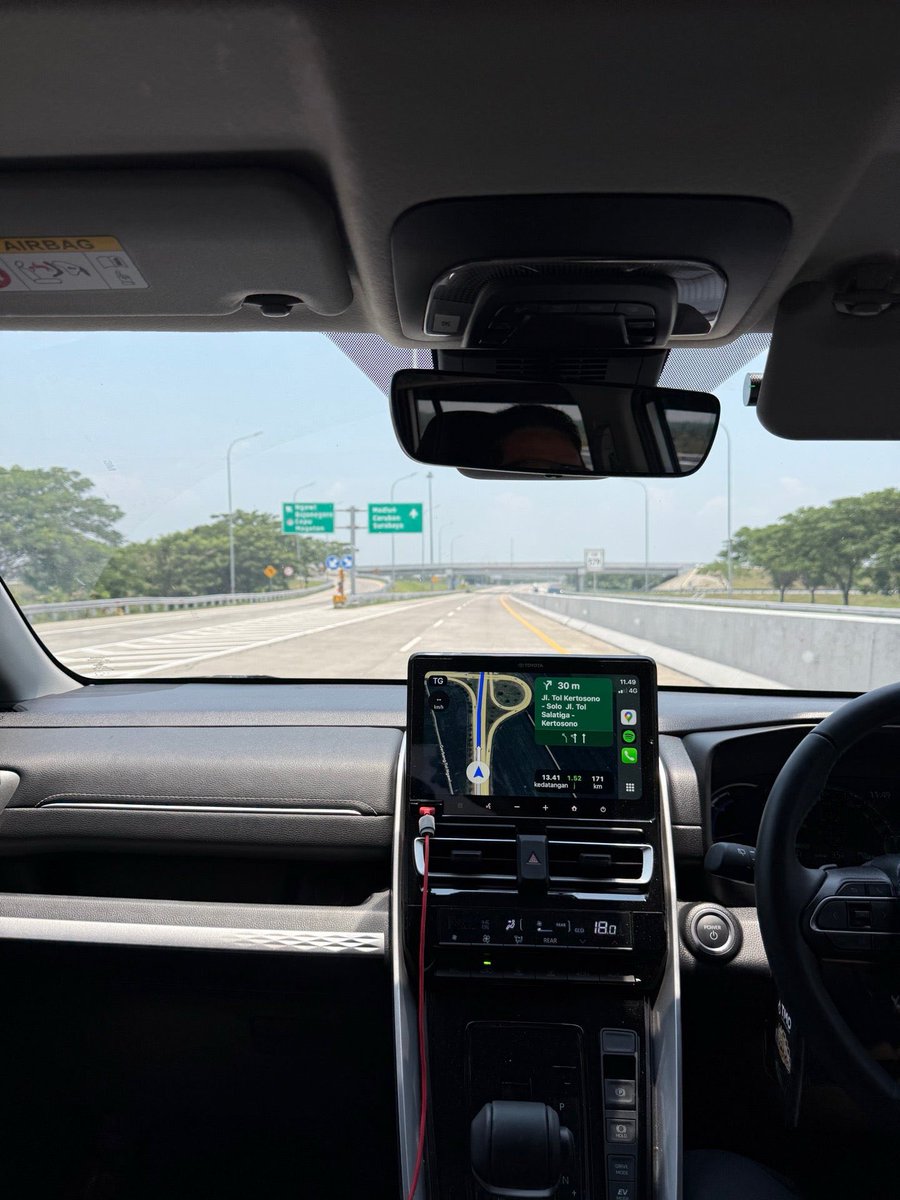 agustinaade's tweet photo. Check out Gerbang Tol Ngawi (Ngawi, Jawa Timur) on @FoursquareGuide: https://t.co/Sh75eElpsb https://t.co/mmv94SUK8v https://t.co/TvO6CTXWM7