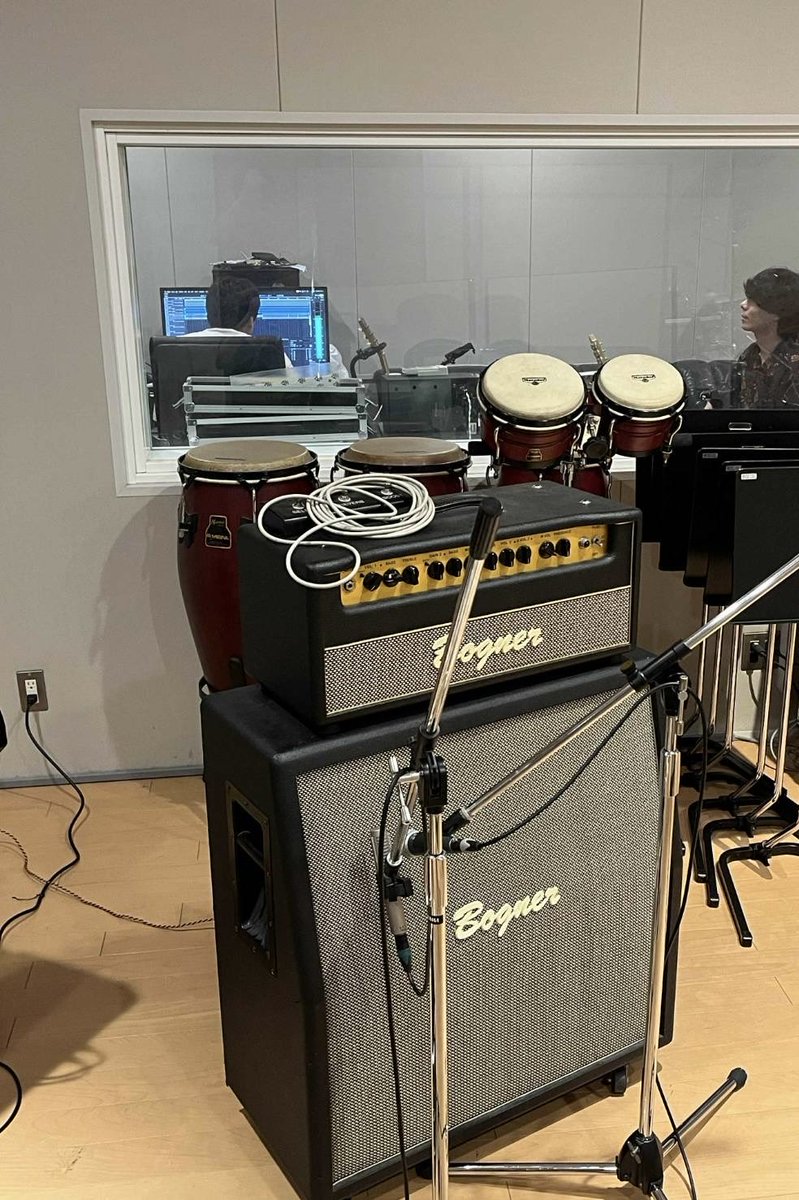 先日福井にあるA-PROJECT MUSICさんで、自分のオリジナルギターインスト楽曲のレコーディングをさせていただきました！激ムズ曲でした笑

そしてベースはなんと、永井敏己さんが弾いてくださいました！！
圧巻の演奏で終始感動でした！😭

完成がとても楽しみです🔥

ありがとうございました！