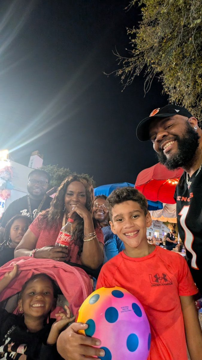LamarVaughns's tweet photo. We had fun  #StateFairofTX https://t.co/Nk6zCp5Shd