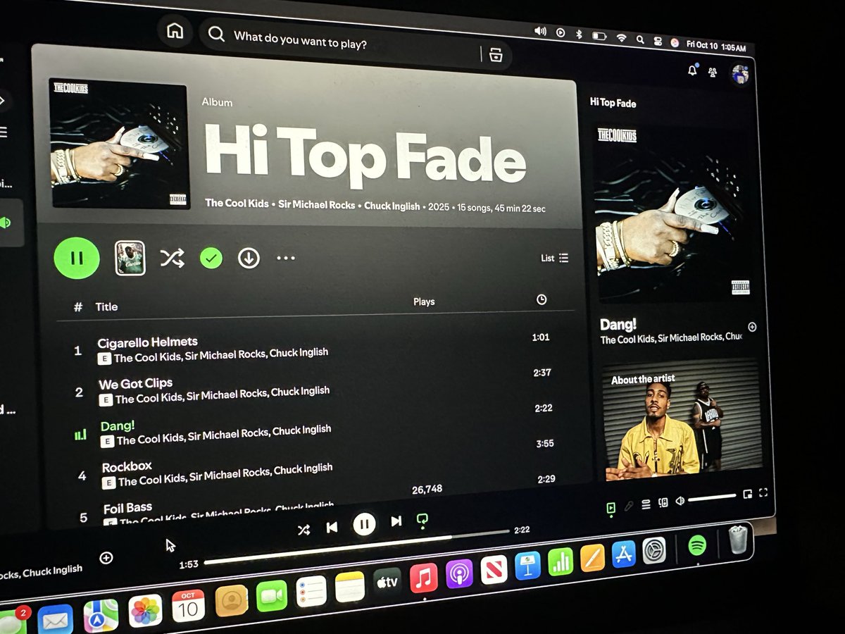 UncleMcFly's tweet photo. all is right in the world again. thank you @theCoolxKids 🙏🏽😭🔥 @SirMichaelRocks @Chuckisdope #HiTopFade https://t.co/stIWbwNY9e